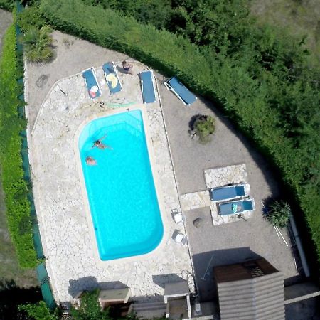 Simons Vacances Hérépian Exterior foto